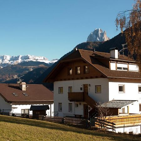 Apartments Rella Moroder Manuela Ortisei Bagian luar foto