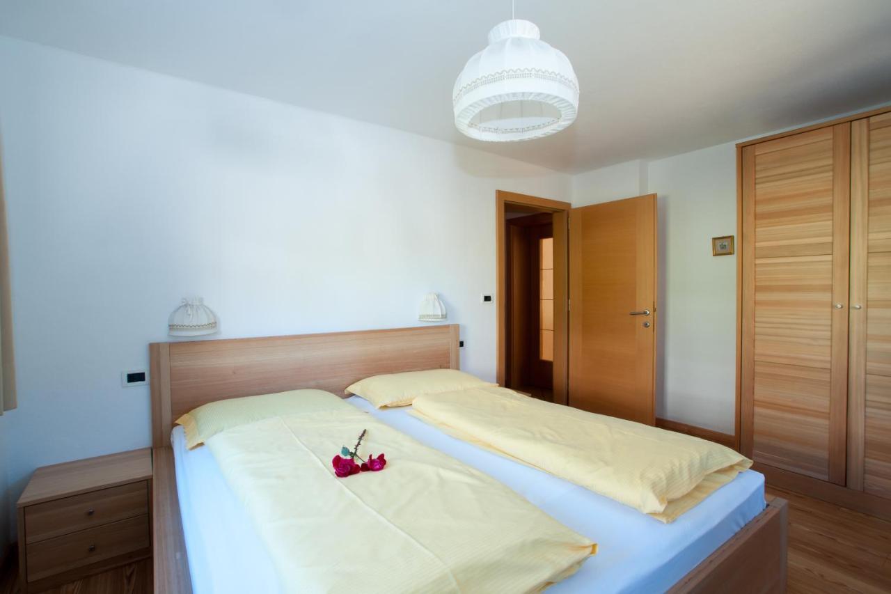 Apartments Rella Moroder Manuela Ortisei Bagian luar foto